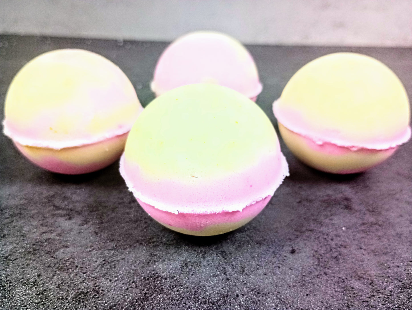 Natural Moisturizing Bath Bombs